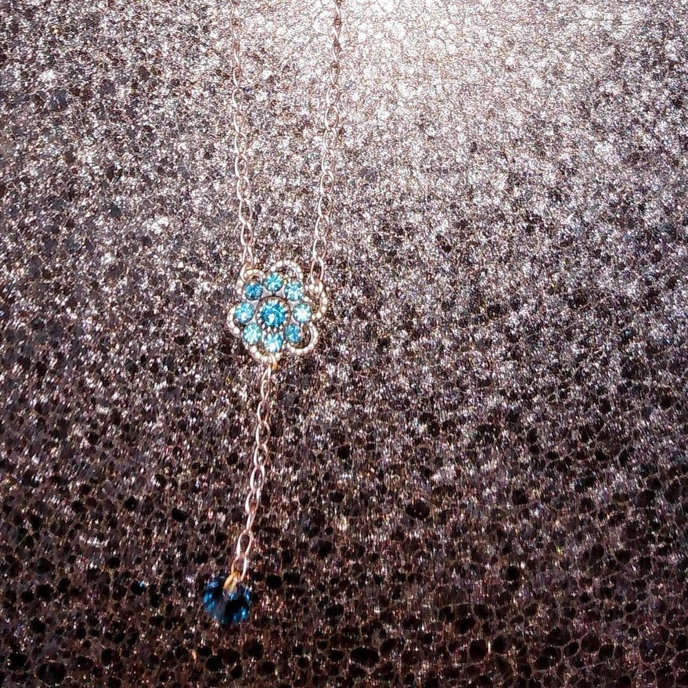 Liz Palacios San Francisco Vintage Flower Y necklace Blue